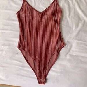 FOREVER 21 TANK BODYSUIT - size small